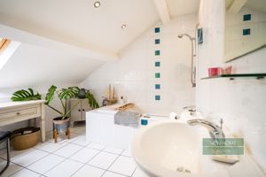 Photo 42- click for photo gallery